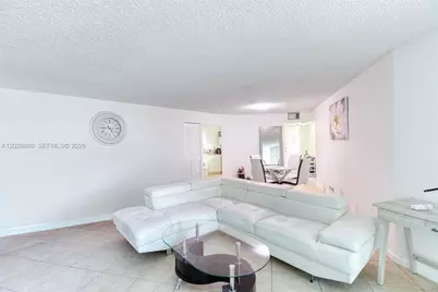 800 Parkview Dr #311, Hallandale Beach, FL 33009 - Photo 5