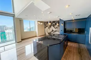 92 SW 3rd St, Miami, FL 33130 - Photo 9