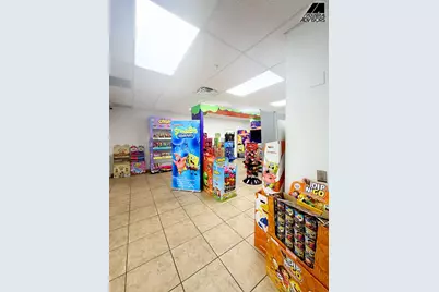 14240 NW 77th Ct, Miami Lakes, FL 33016 - Photo 15