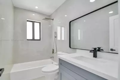 85 SW 30th Ave, Miami, FL 33135 - Photo 15