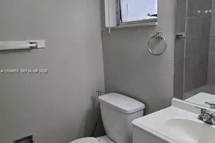 8870 Fontainebleau Blvd, Miami, FL 33172 - Photo 19