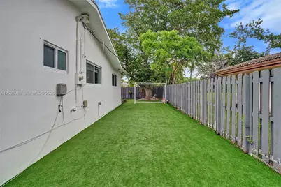 18641 NE 21st Ave, Miami, FL 33179 - Photo 41