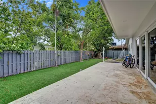 18641 NE 21st Ave, Miami, FL 33179 - Photo 39