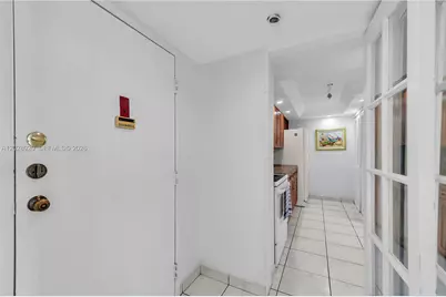3200 Collins Ave #12-8, Miami Beach, FL 33140 - Photo 5