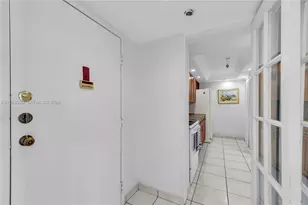 3200 Collins Ave, Miami Beach, FL 33140 - Photo 5