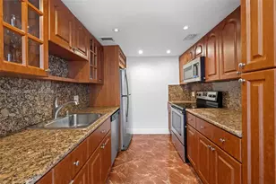 900 Bay Dr, Miami Beach, FL 33141 - Photo 9