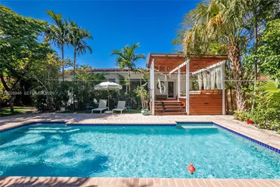 528 NE 72nd St, Miami, FL 33138 - Photo 1