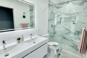 5680 SW 7th St, Plantation, FL 33317 - Photo 15