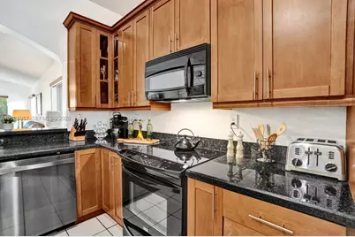 13331 NW 11th Ln, Sunrise, FL 33323 - Photo 25