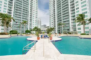 253 NE 2nd St, Miami, FL 33132 - Photo 17