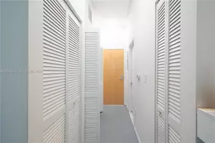 253 NE 2nd St, Miami, FL 33132 - Photo 7