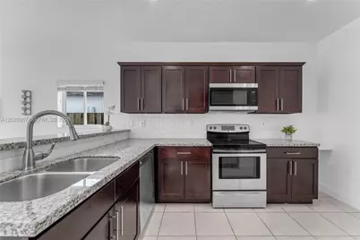 28021 SW 133rd Pl, Homestead, FL 33033 - Photo 9