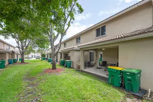 5955 London Ln, Tamarac, FL 33321 - Photo 25