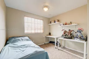 5955 London Ln, Tamarac, FL 33321 - Photo 19