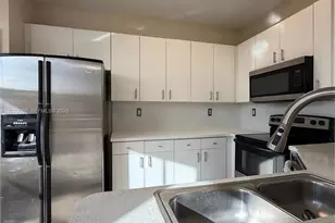 8528 SW 166th Pl, Miami, FL 33193 - Photo 13