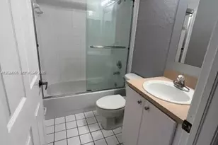 8258 NW 108th Pl, Doral, FL 33178 - Photo 9