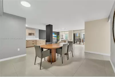 1450 Brickell Bay Dr #1815, Miami, FL 33131 - Photo 5