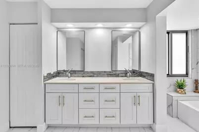 17532 NW 61st Ct N, Hialeah, FL 33015 - Photo 71