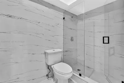 17532 NW 61st Ct N, Hialeah, FL 33015 - Photo 73