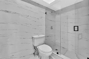 17532 NW 61st Ct N, Hialeah, FL 33015 - Photo 73