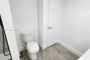 215 SW 117th Terrace, Pembroke Pines, FL 33025 - Photo 17