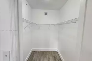 215 SW 117th Terrace, Pembroke Pines, FL 33025 - Photo 9