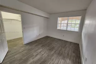 215 SW 117th Terrace, Pembroke Pines, FL 33025 - Photo 21