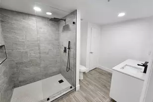215 SW 117th Terrace, Pembroke Pines, FL 33025 - Photo 15