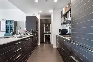 200 Biscayne Blvd Way, Miami, FL 33131 - Photo 13