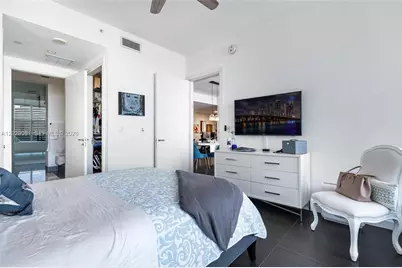 200 Biscayne Boulevard Way #4812, Miami, FL 33131 - Photo 21