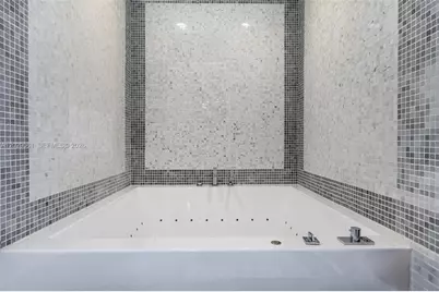 200 Biscayne Boulevard Way #4812, Miami, FL 33131 - Photo 25