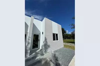 135 NW 60th St #B, Miami, FL 33127 - Photo 9
