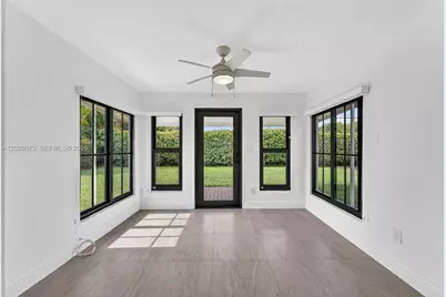 680 W 50th Pl, Hialeah, FL 33012 - Photo 11