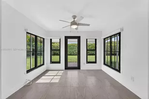 680 W 50th Pl, Hialeah, FL 33012 - Photo 11