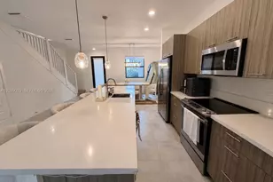 10407 NW 82nd St, Doral, FL 33178 - Photo 5
