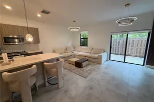 10407 NW 82nd St, Doral, FL 33178 - Photo 11