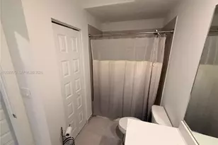 10407 NW 82nd St, Doral, FL 33178 - Photo 21