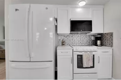 4905 NW 47th Ave, Tamarac, FL 33319 - Photo 15