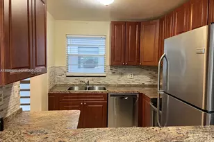 6501 Winfield Blvd, Margate, FL 33063 - Photo 7