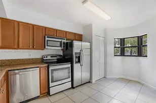 22551 SW 88th Pl, Cutler Bay, FL 33190 - Photo 9