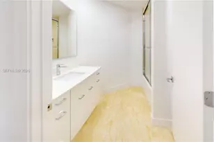 21050 NE 38th Ave, Aventura, FL 33180 - Photo 49