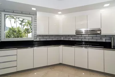 21050 NE 38th Ave #305, Aventura, FL 33180 - Photo 23