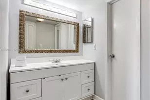 3475 N Country Club Dr, Aventura, FL 33180 - Photo 11