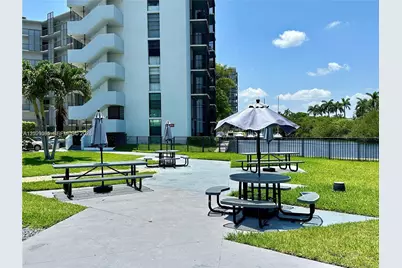 3475 N Country Club Dr #503A, Aventura, FL 33180 - Photo 19