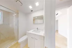 21050 NE 38th Ave, Aventura, FL 33180 - Photo 47
