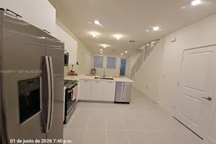 6453 NW 102nd Path, Doral, FL 33178 - Photo 9