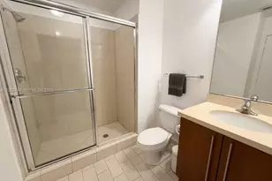 79 SW 12th St, Miami, FL 33130 - Photo 11