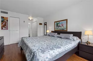 9340 Sunrise Lakes Blvd, Sunrise, FL 33322 - Photo 17