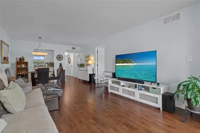 9340 Sunrise Lakes Blvd #209, Sunrise, FL 33322 - Photo 15