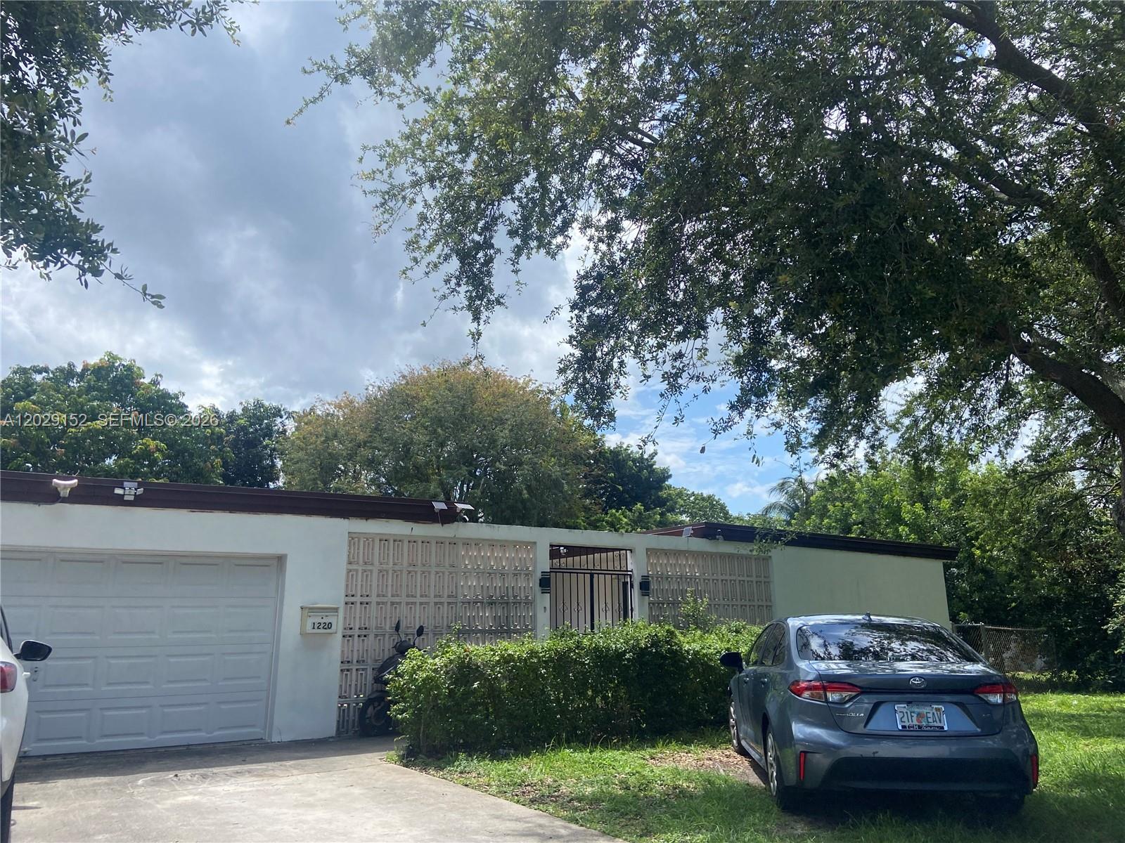 1220 S 29th Ave - 1220 S 29th Ave, Hollywood, FL 33020 Luxury Property | Jose Angel Pina